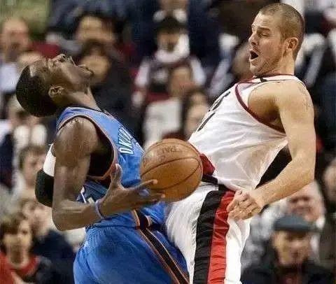 NBA最新回放，赛场精彩瞬间再现