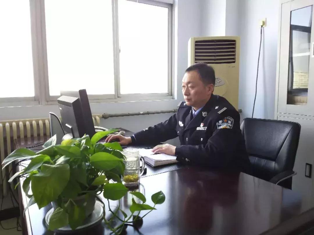 男人装最新潮流，先锋蜕变之路