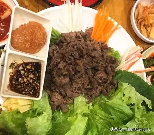 雾霾预警下的隐秘小巷奇遇，环保特色小店的魅力探索