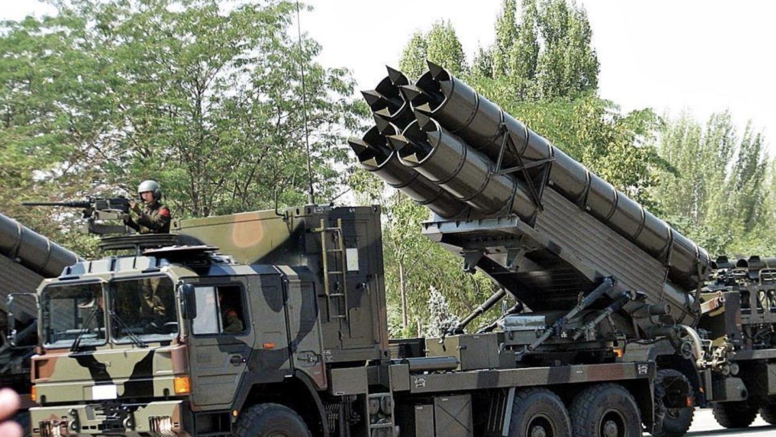 最新军事武器震撼登场，大揭秘带来独家爆料！