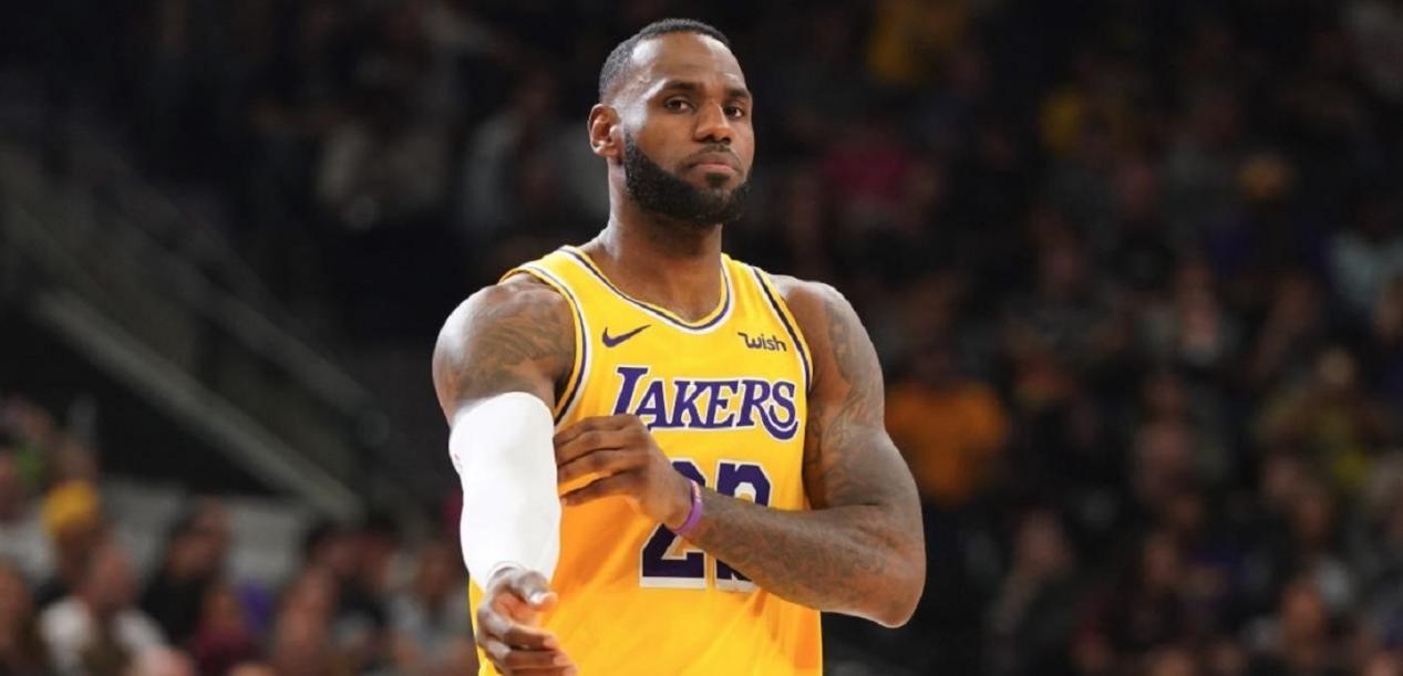 NBA最新回放与巷弄深处的篮球氛围探索，独特小店探秘之旅