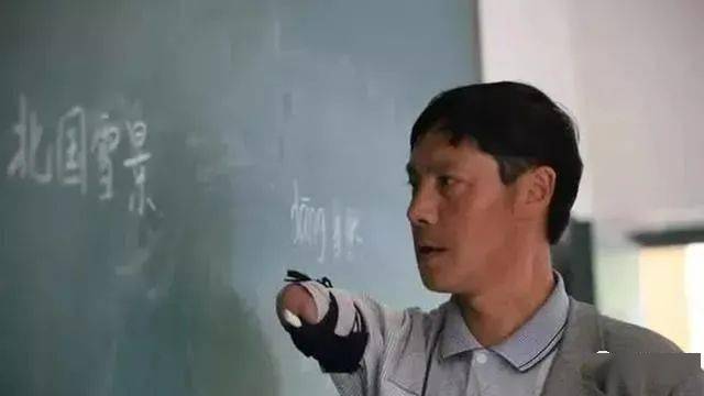 时代背景下的代课教师，坚守与变迁的最新消息
