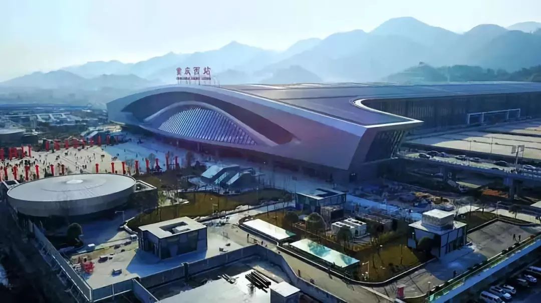 科技重塑出行体验，高铁重庆西站最新动态报道